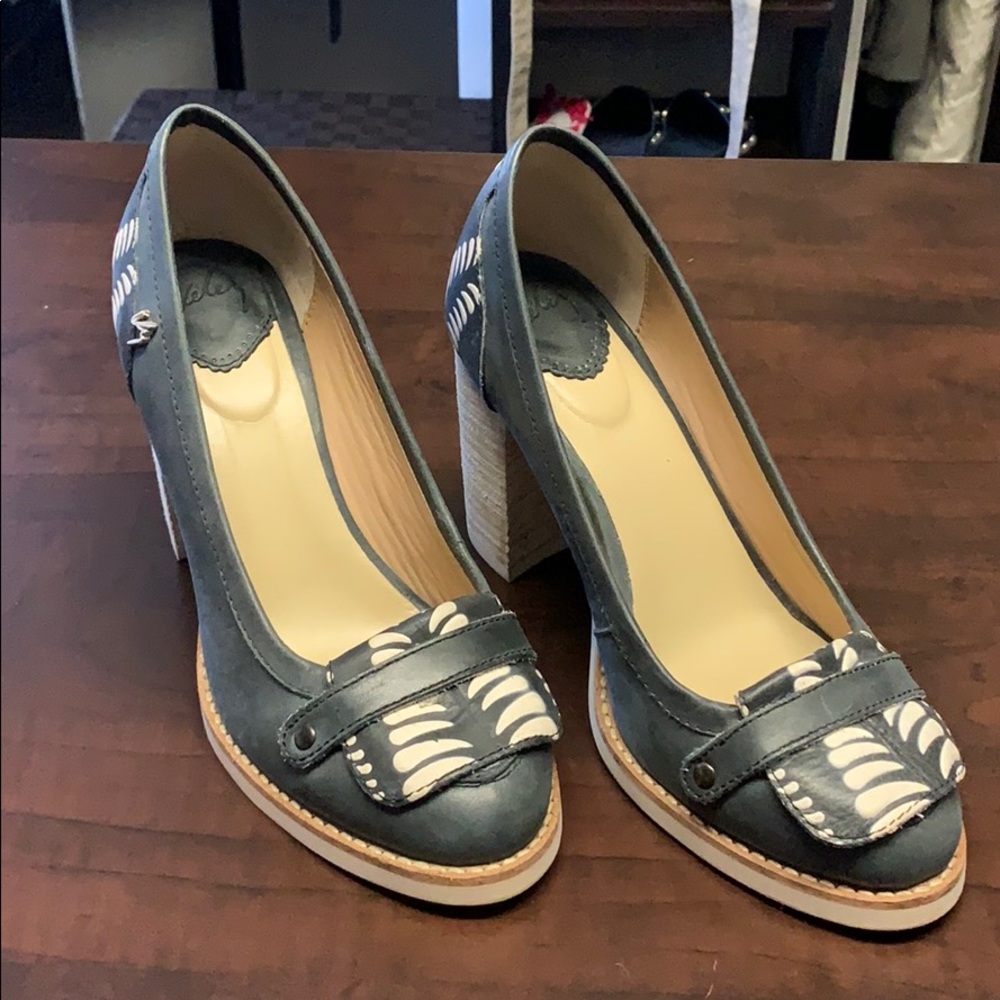 Leather shoes.